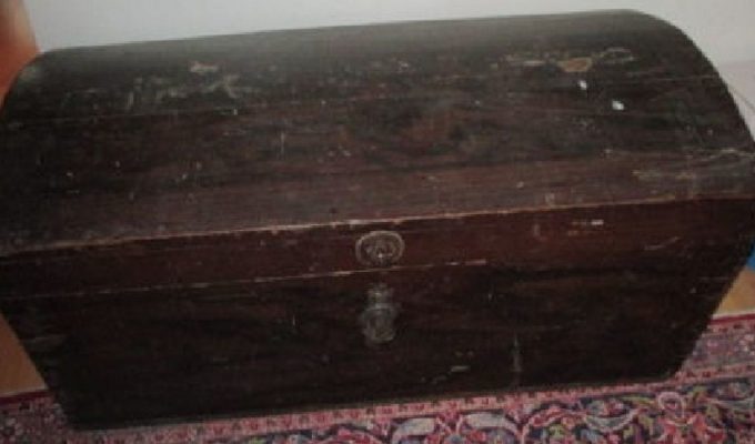 Biedermeier-Truhe Eiche unrestauriert 118x60x64 – Moebelladen Berlin